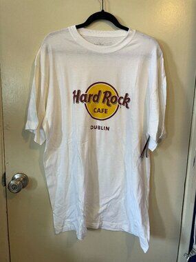 NWT Hard Rock Cafe Dublin T-Shirt